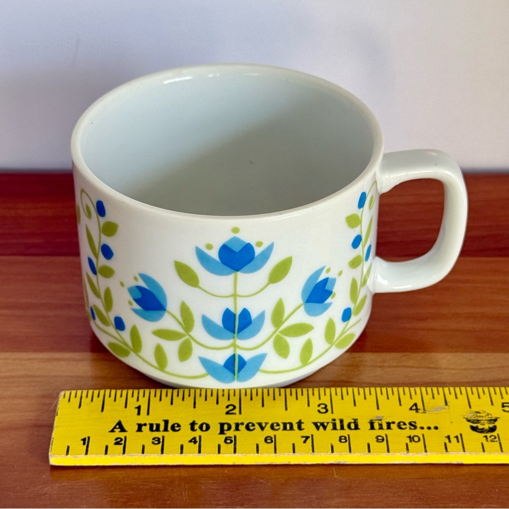 Vintage Blue and Green Ceramic Mug with Floral Design - Picture 7 of 11